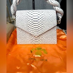 NWOT Anima Iris | Zaza Grande